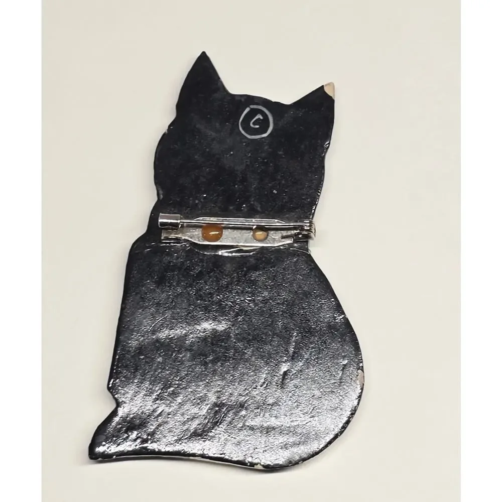 Black White Cat Christmas Wreath Wooden Brooch Pin 2.5 In